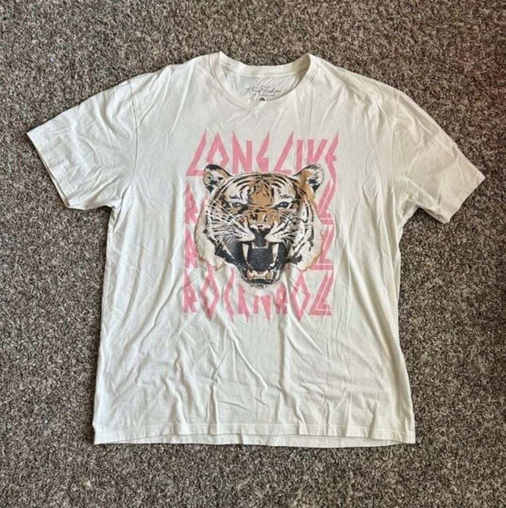 Lotus Fashion Los Angeles Long Live Rock N Roll Tiger Graphic T-Shirt
